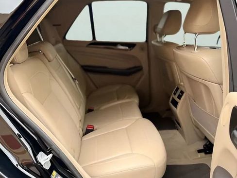 Used 2014 Mercedes-Benz ML 350 2WD image 23