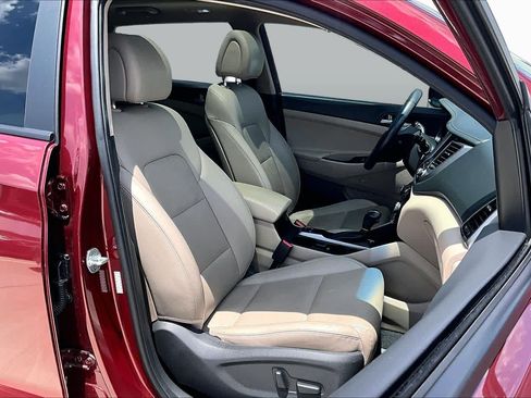 Used 2017 Hyundai Tucson Limited w/ Limited Ultimate Package 03 FWD image 9