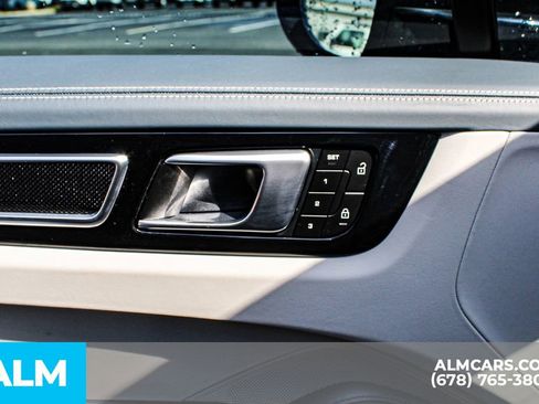 Used 2023 Porsche Cayenne Turbo image 37