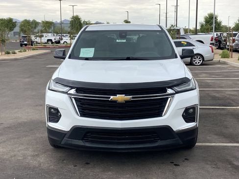 Used 2022 Chevrolet Traverse LS FWD image 3