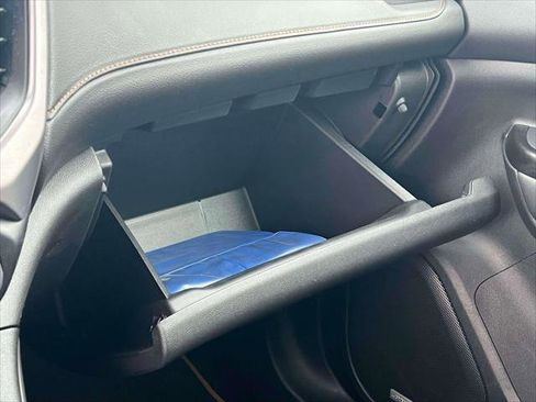 Used 2023 GMC Acadia AT4 image 30