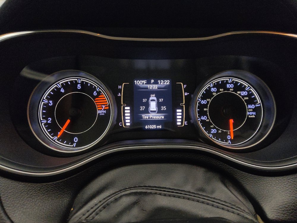 Used 2020 Jeep Cherokee Latitude FWD image 23