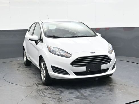 Used 2018 Ford Fiesta SE image 1