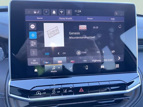 New 2026 Jeep Compass Latitude AWD/4WD image 20