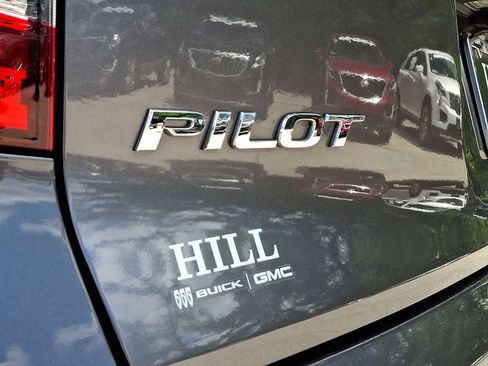 Used 2020 Honda Pilot Touring image 24