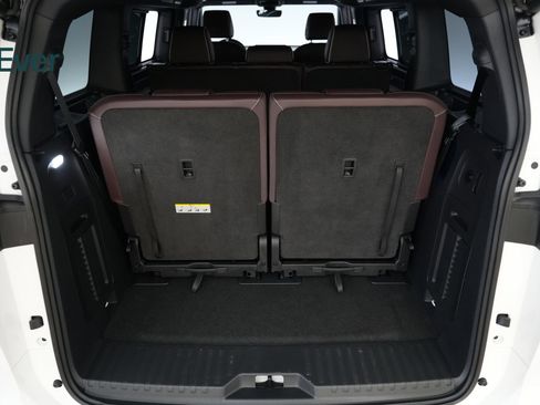 Used 2025 Volkswagen ID. Buzz Pro S RWD image 8