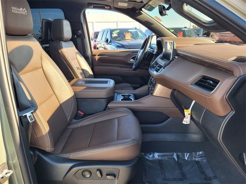 Certified 2024 Chevrolet Suburban High Country image 23