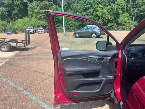 Used 2025 Honda Ridgeline RTL image 6