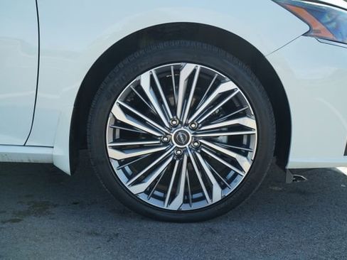 Used 2023 Nissan Altima 2.5 SL AWD/4WD image 44