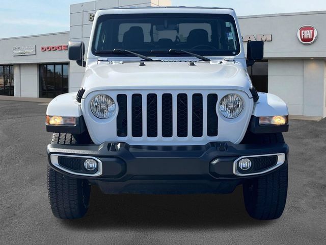 Used 2023 Jeep Gladiator Sport AWD/4WD image 2