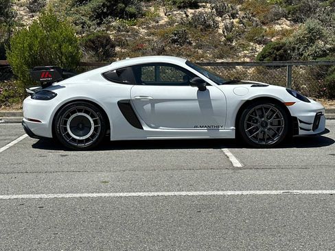 Certified 2024 Porsche 718 Cayman GT4 RS image 8