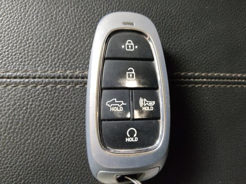 Used 2022 Hyundai Santa Cruz SEL Premium AWD/4WD image 32