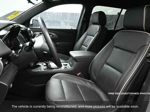 Used 2023 Chevrolet Traverse Premier image 4