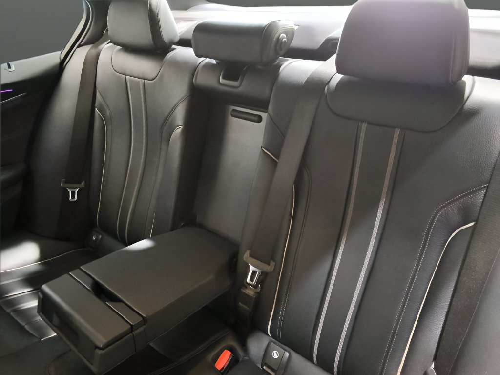 Used 2019 BMW 540i xDrive AWD/4WD image 18
