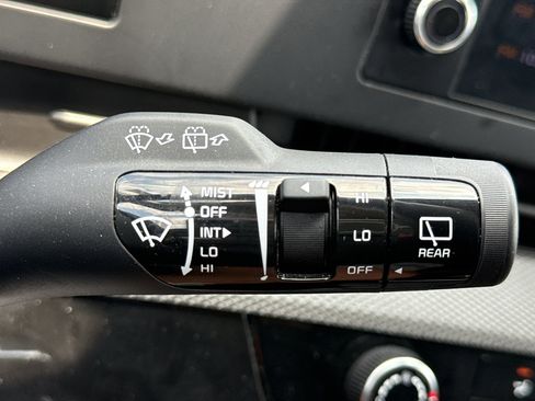 Used 2024 Kia Sportage LX AWD/4WD image 19