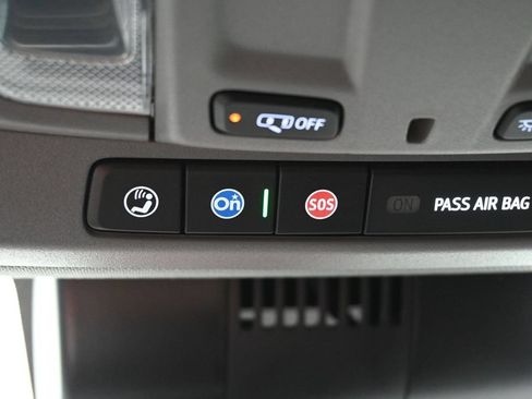 Used 2025 Chevrolet Silverado 1500 LT RWD image 15