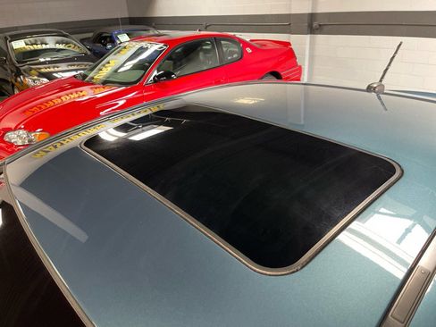 Used 2009 Pontiac G8 GT w/ Premium Package image 18