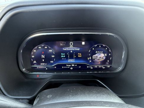 Used 2022 Chevrolet Tahoe RST w/ Luxury Package image 17