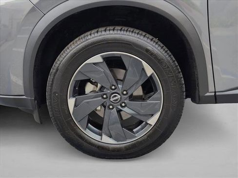 Used 2024 Nissan Rogue SV image 24