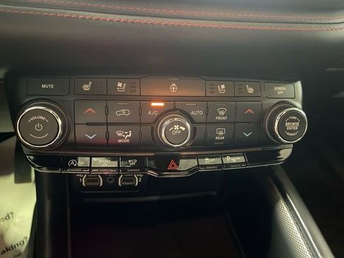 Certified 2024 Dodge Durango GT image 19