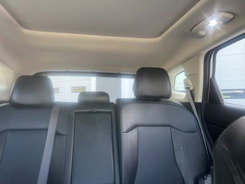 Used 2023 Kia Sportage EX AWD/4WD image 16