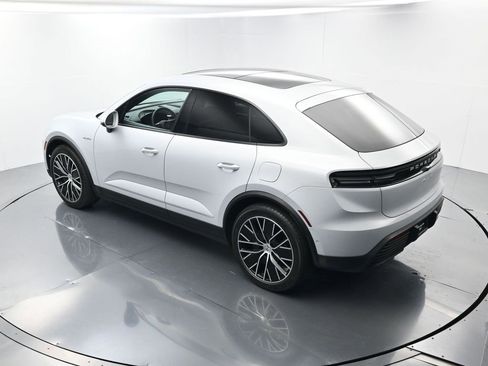 Certified 2024 Porsche Macan 4 Electric image 34