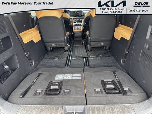 Used 2024 Kia Carnival LX FWD image 20