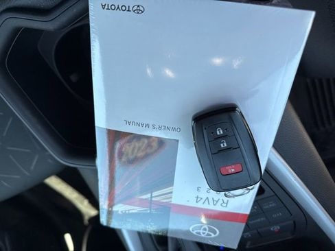 Used 2023 Toyota RAV4 XLE w/ XLE Grade Weather Package AWD/4WD image 38