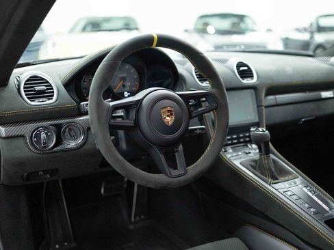 Used 2025 Porsche 718 Cayman GT4 RS image 62