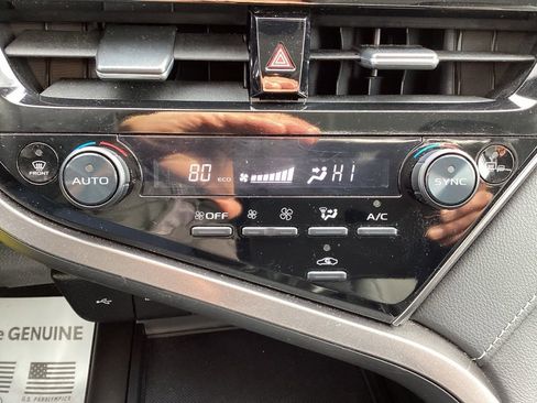 Used 2024 Toyota Camry SE image 17