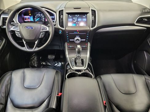 Used 2017 Ford Edge Titanium image 14