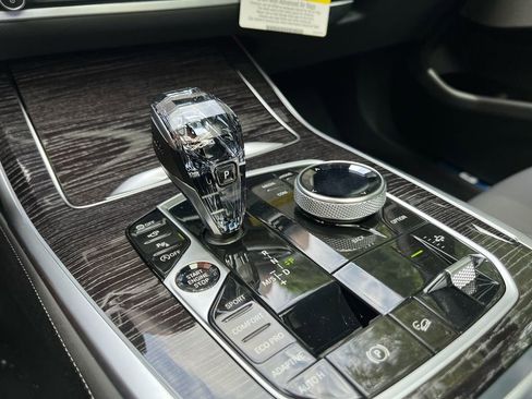 Used 2022 BMW X7 M50i image 44