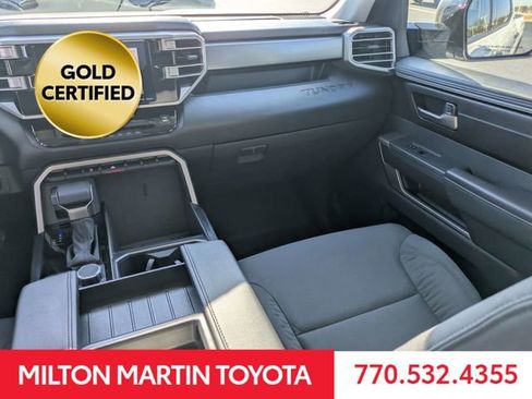 Used 2022 Toyota Tundra SR5 w/ SR5 Convenience Package image 17