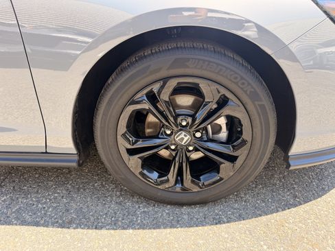 Certified 2025 Honda Accord SE image 10