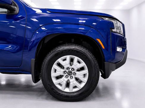 Used 2022 Nissan Frontier SV AWD/4WD image 8