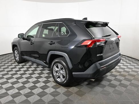 Used 2022 Toyota RAV4 LE image 3