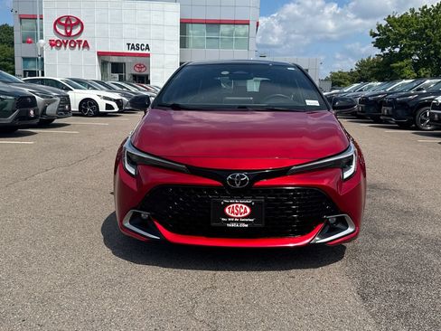 Used 2025 Toyota Corolla XSE FWD image 2
