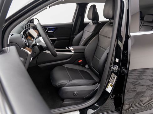 New 2025 Mercedes-Benz GLC 350e 4MATIC image 12