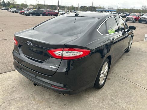 Used 2015 Ford Fusion SE w/ Equipment Group 202A FWD image 5