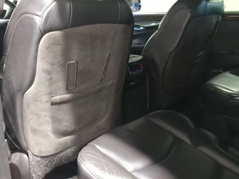 Used 2015 Cadillac Escalade Platinum image 31