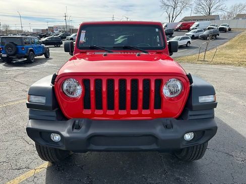 Used 2021 Jeep Wrangler Sport S image 3