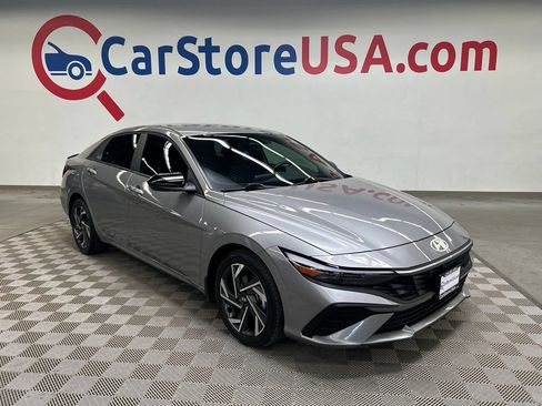 Used 2025 Hyundai Elantra Sport FWD image 1