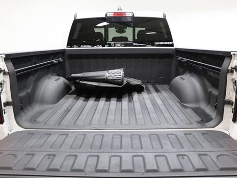 Used 2023 RAM 1500 Big Horn AWD/4WD image 39