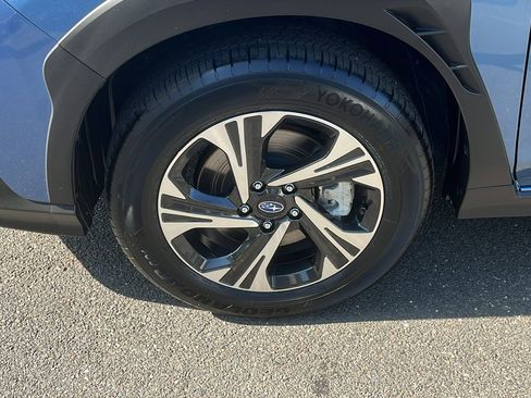 Used 2024 Subaru Crosstrek 2.0i Premium image 9