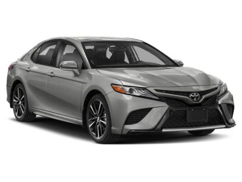 Used 2020 Toyota Camry XSE image 6