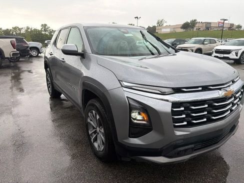 Used 2026 Chevrolet Equinox LT AWD/4WD image 8