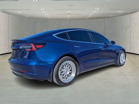 Used 2020 Tesla Model 3 Long Range image 3