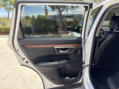 Used 2021 Honda CR-V Touring image 11