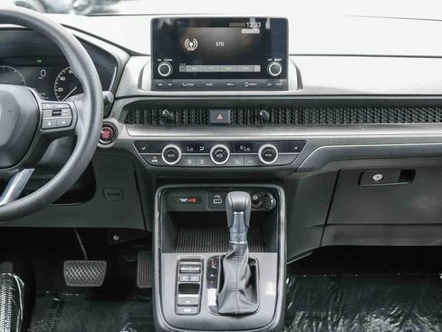 Used 2025 Honda CR-V EX image 13