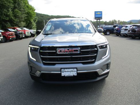 Used 2025 GMC Acadia Elevation w/ Elevation Premium Package AWD/4WD image 2